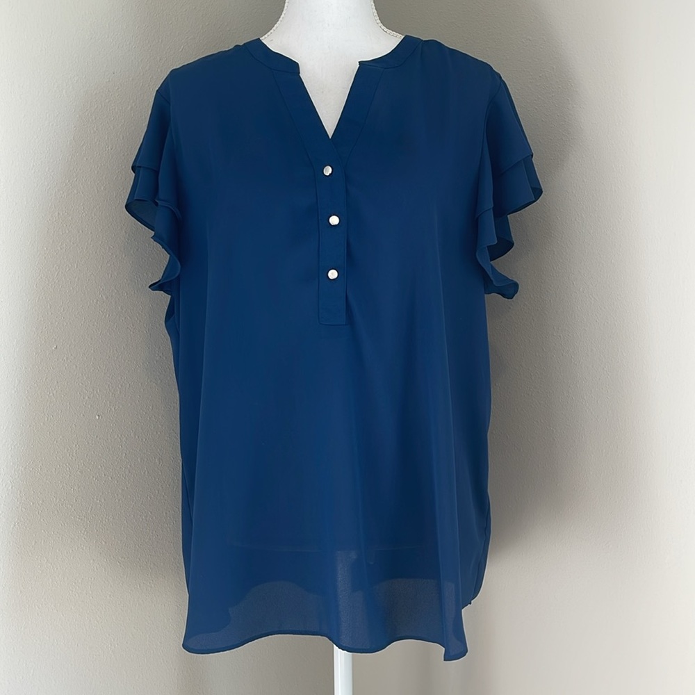 Zac & Rachel | Flutter Sleeve Half Button Blouse | Blue | Size XL